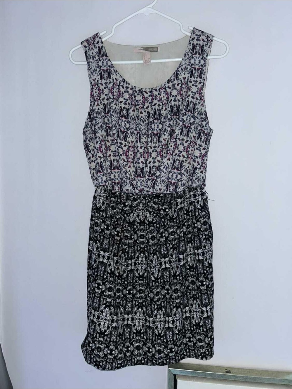 Forever 21 Sleeveless Mixed-Print Women’s Dress